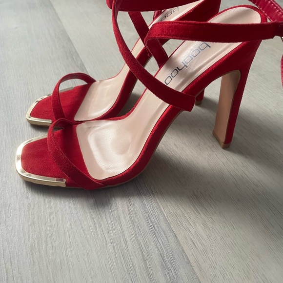 Boohoo suede red heels - Picture 2 of 7